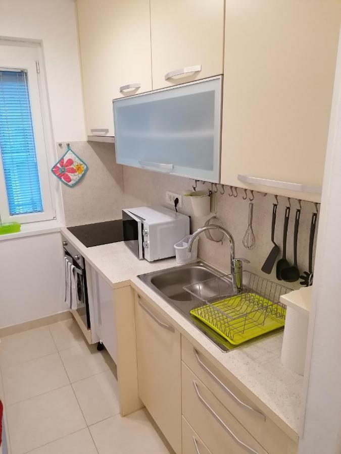 Apartma Ladinka Izola Eksteriør billede