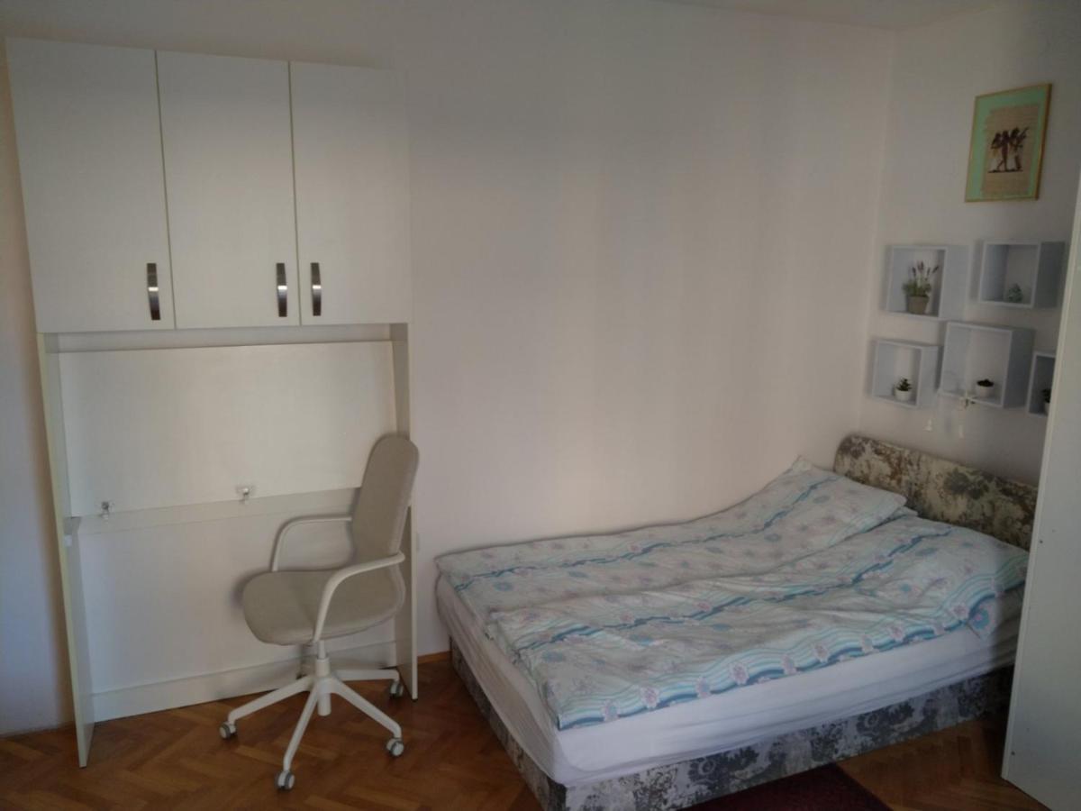 Apartma Ladinka Izola Eksteriør billede